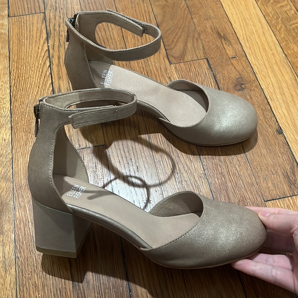 Eileen Fisher Indi Pump Platinum Size 7 Leather Block Heel Ankle Strap - Picture 4 of 10